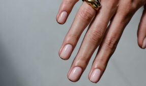 Апаратний манікюр  image